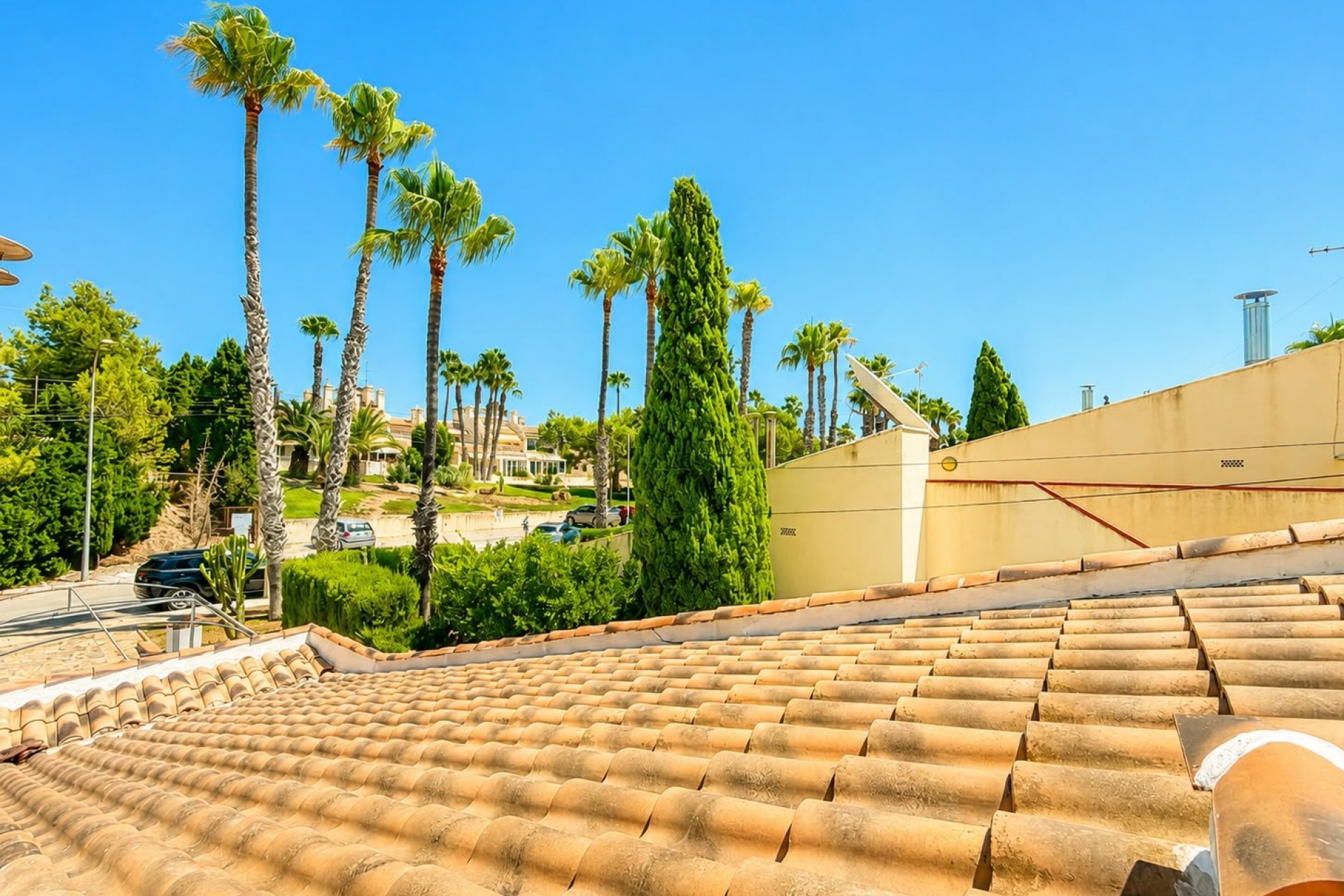 Brukt - Villa -
Villamartin - Costa Blanca