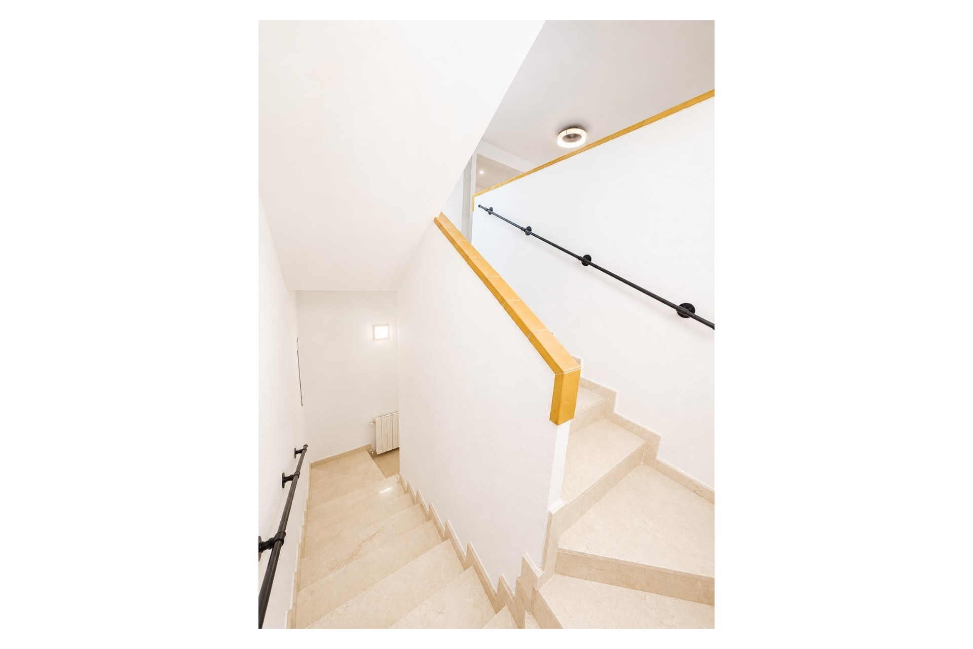 Brukt - Villa -
Villamartin - Costa Blanca