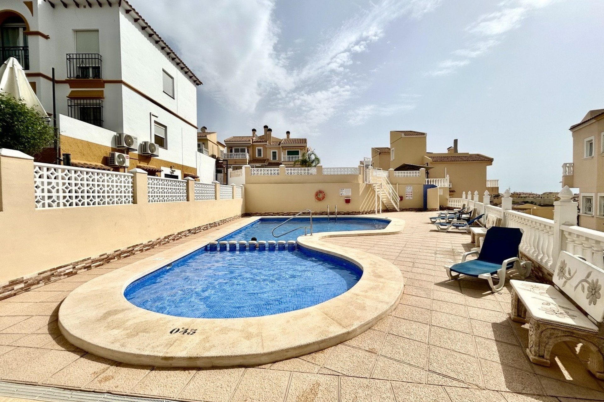 Brukt - Villa -
Villamartin - Costa Blanca