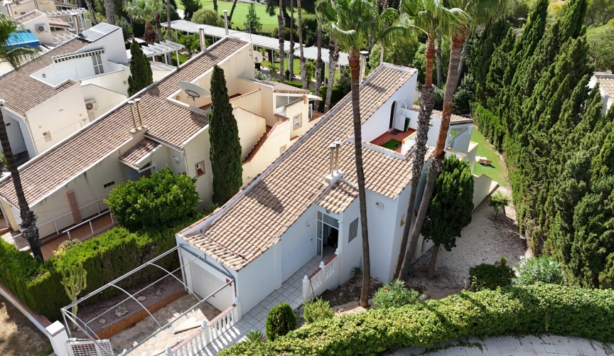 Brukt - Villa -
Villamartin - Costa Blanca