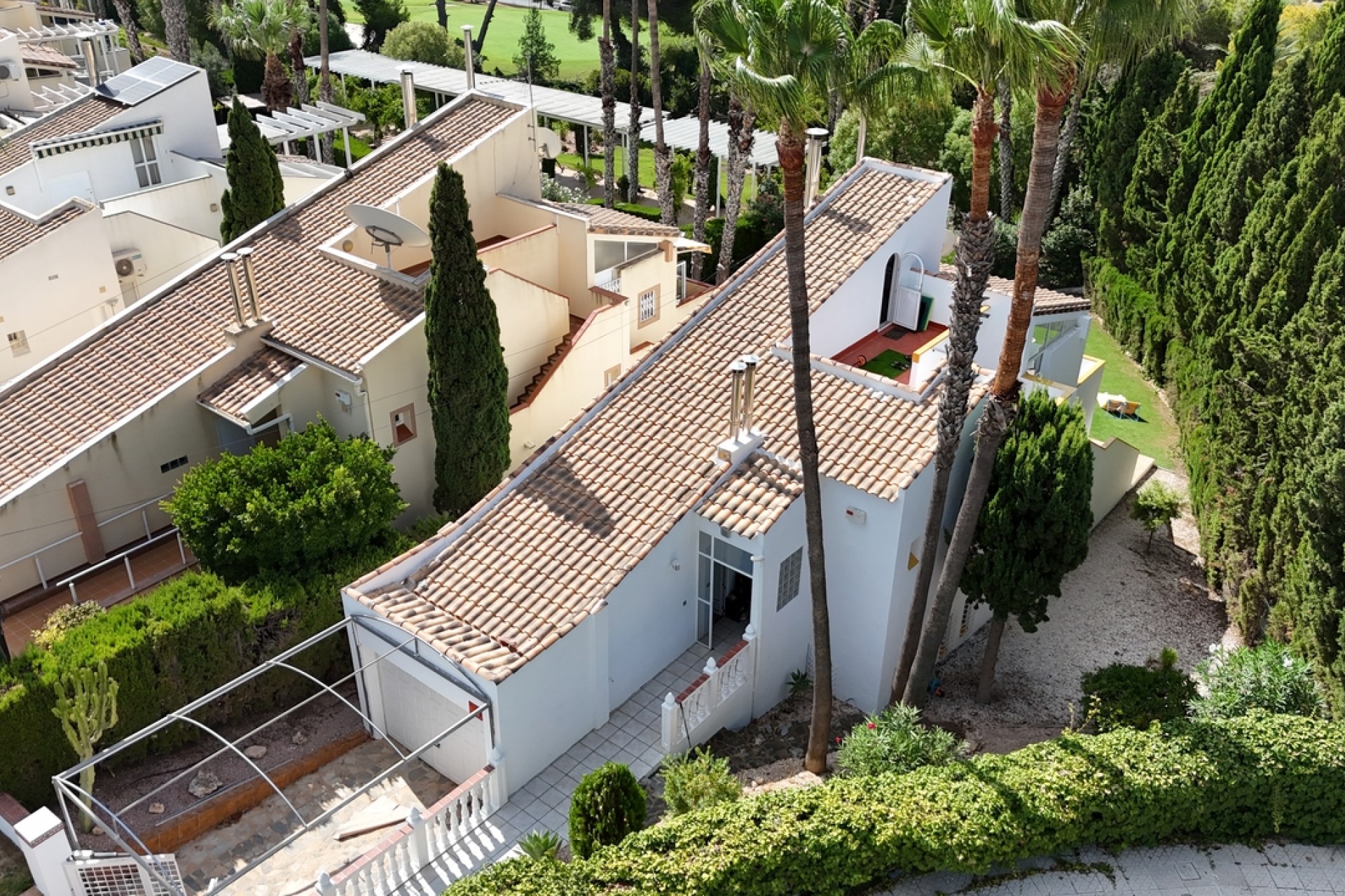 Brukt - Villa -
Villamartin - Costa Blanca