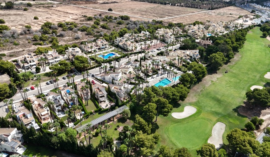 Brukt - Villa -
Villamartin - Costa Blanca