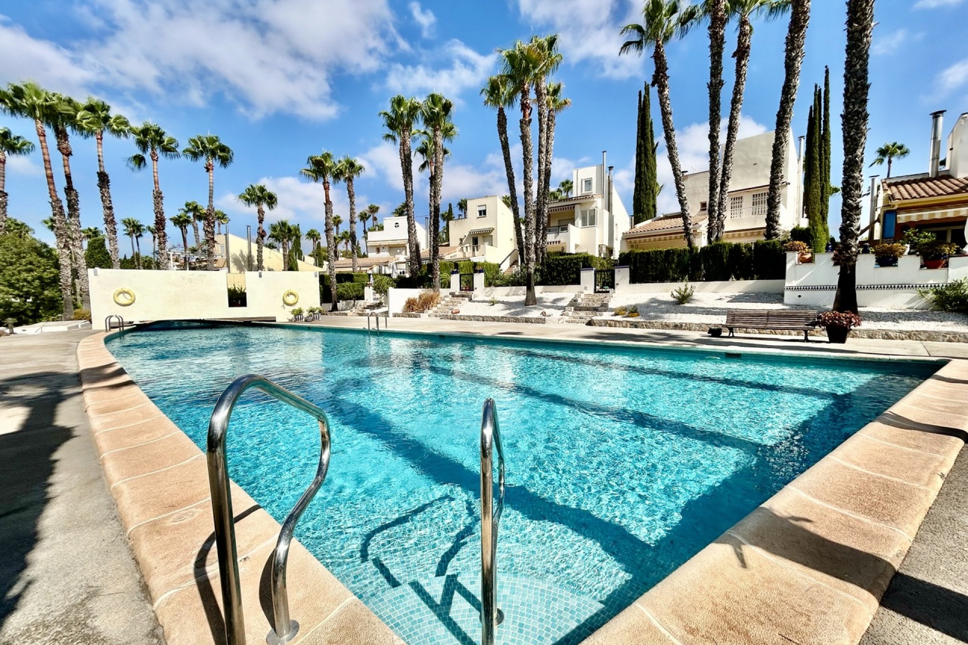 Brukt - Villa -
Villamartin - Costa Blanca