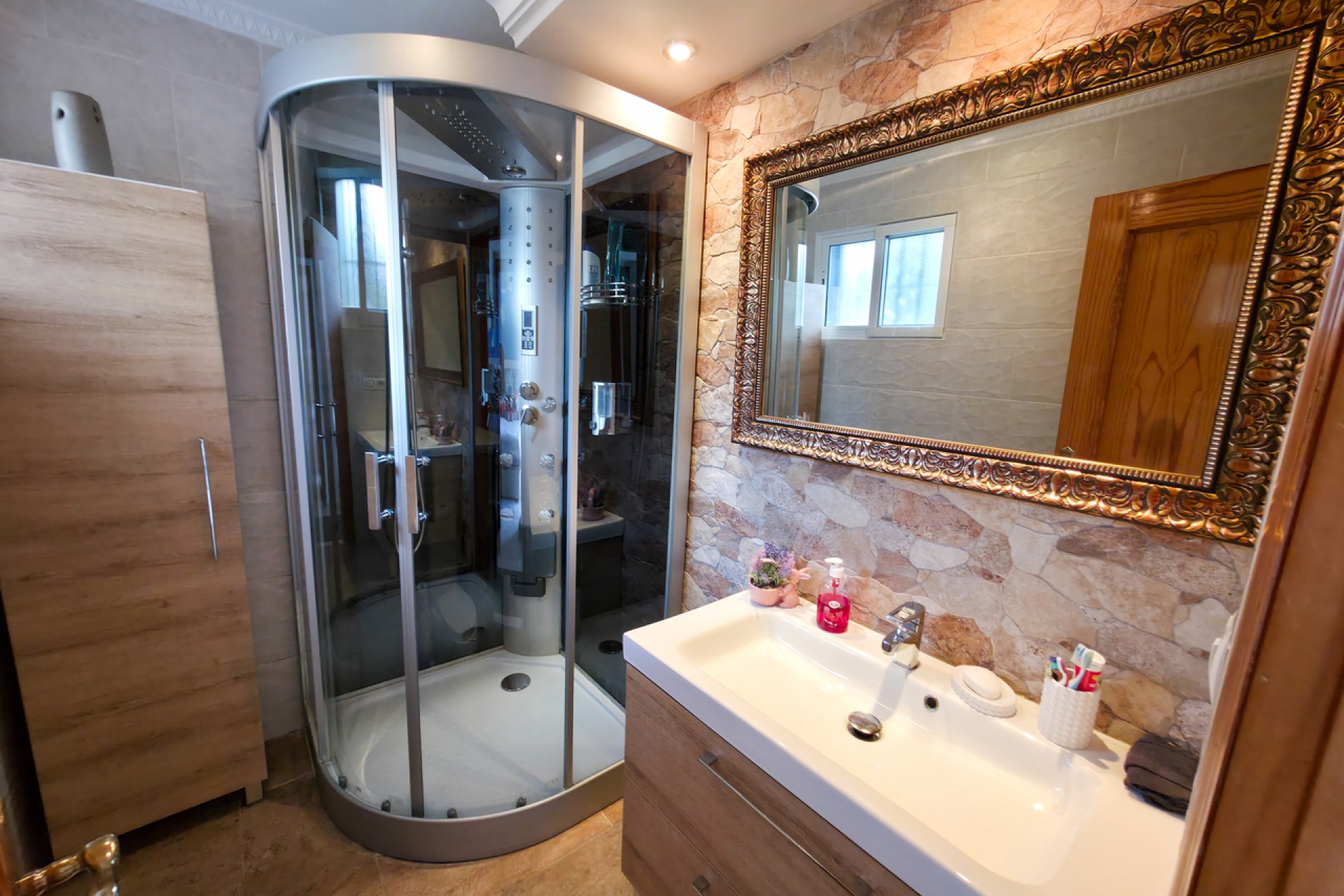 Brukt - Villa -
Villamartin - Costa Blanca