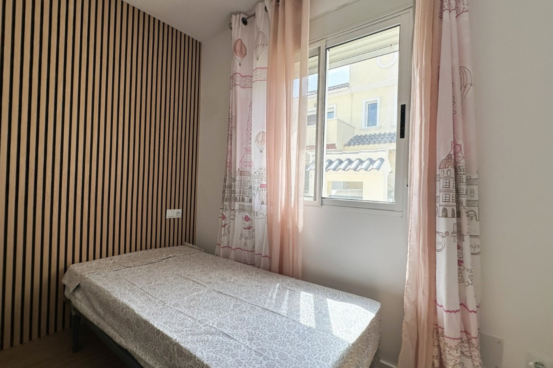 Brukt - Villa -
Villamartin - Costa Blanca