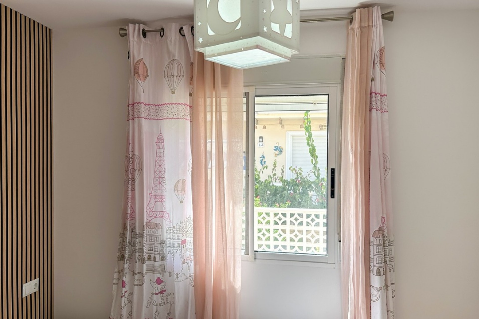 Brukt - Villa -
Villamartin - Costa Blanca