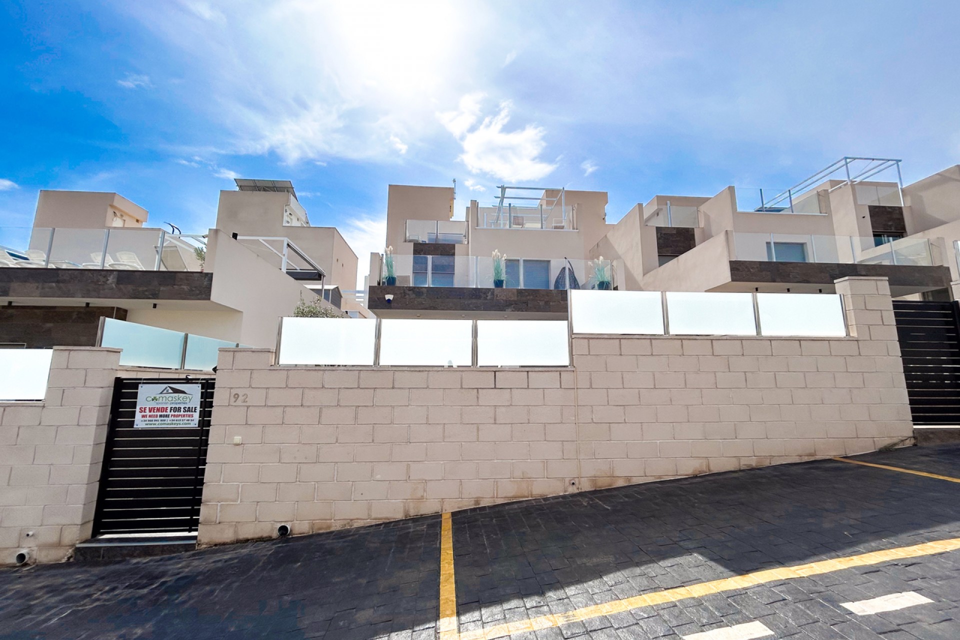 Brukt - Villa -
Villamartin - Costa Blanca