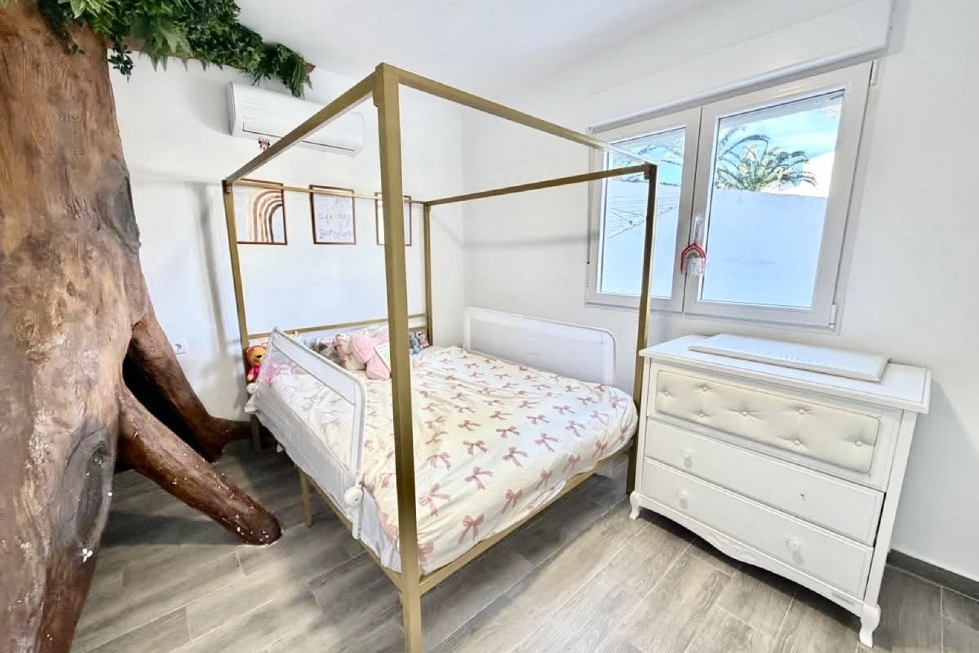 Brukt - Villa -
Villamartin - Costa Blanca