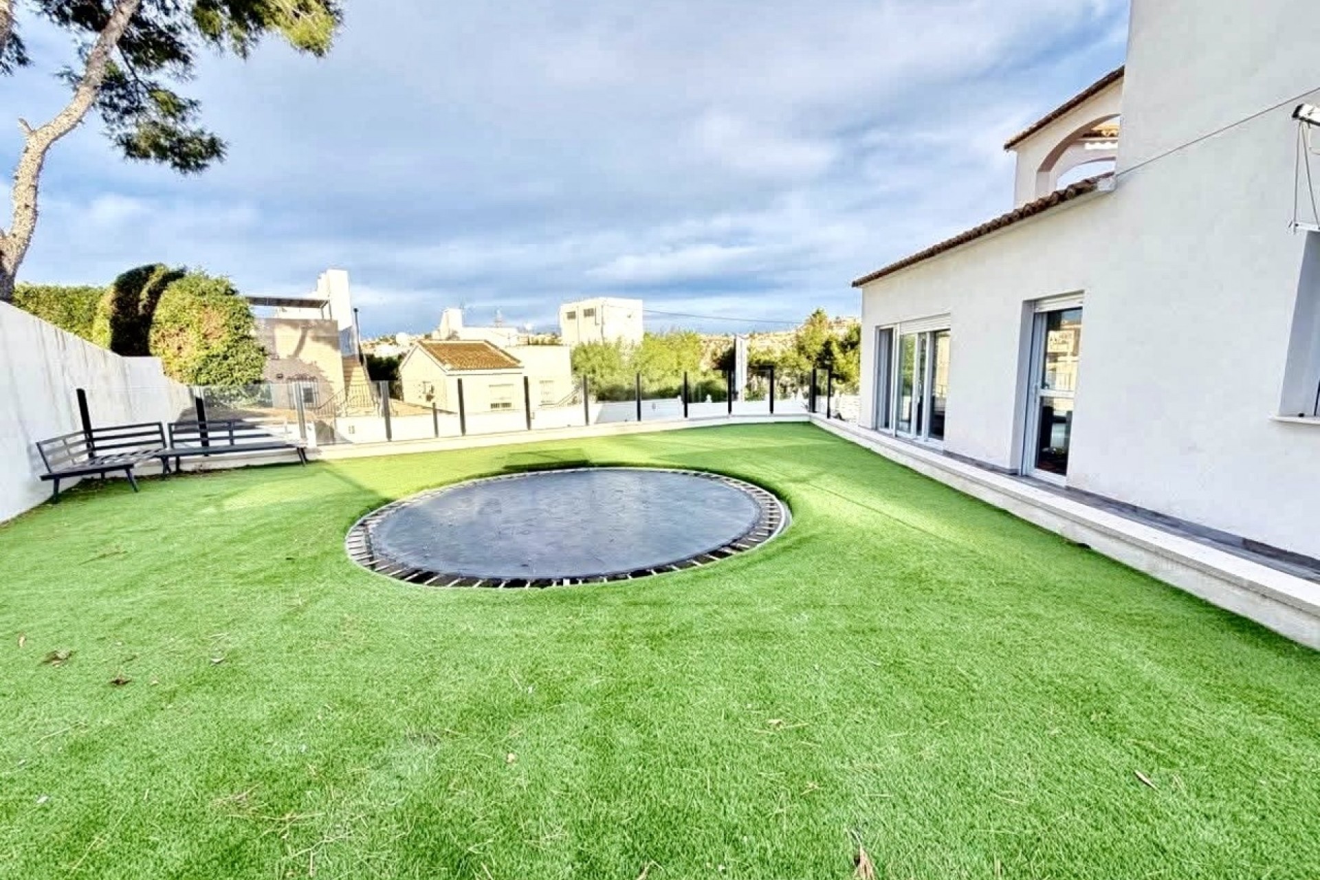 Brukt - Villa -
Villamartin - Costa Blanca