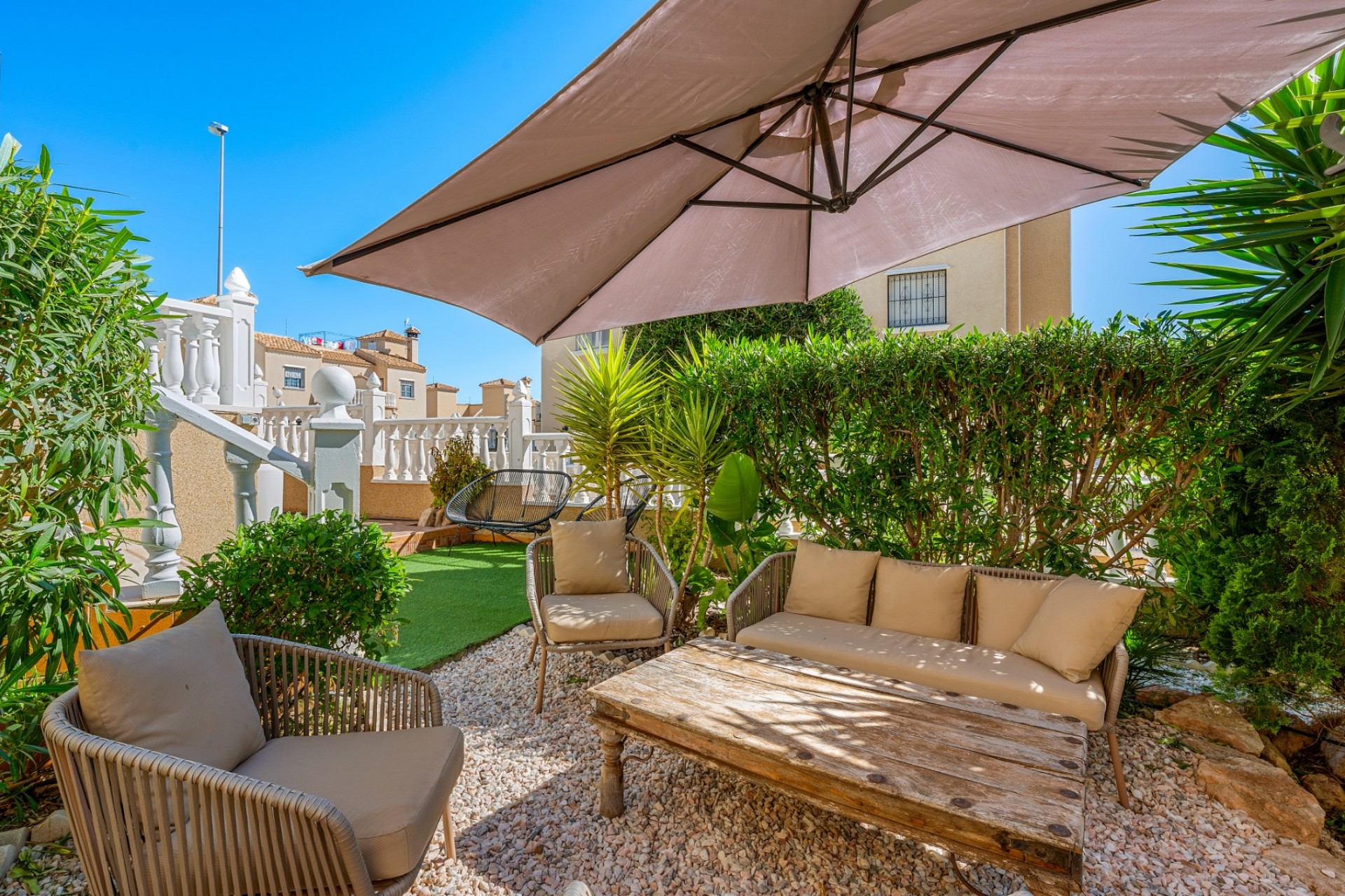 Brukt - Villa -
Villamartin - Costa Blanca