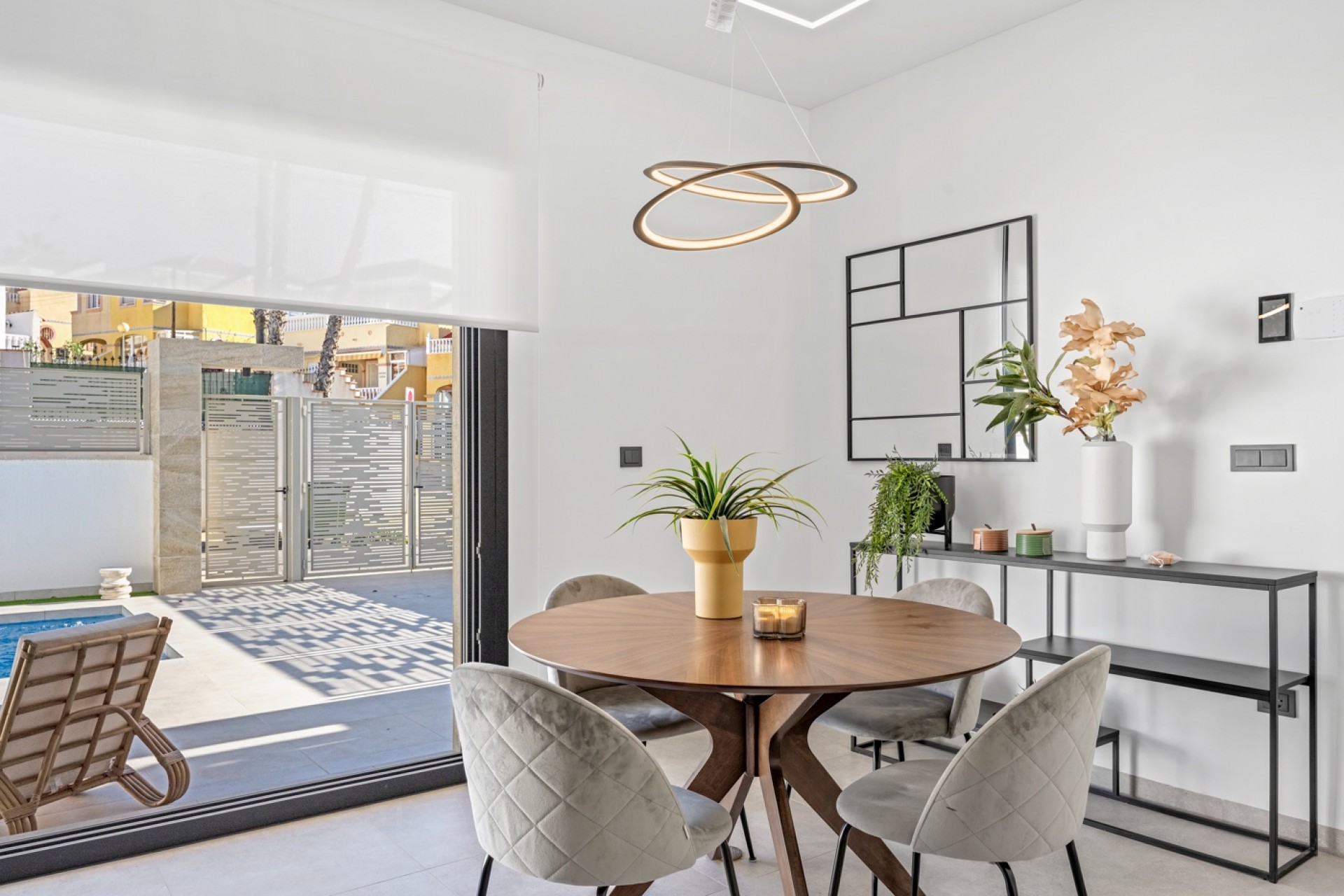 Brukt - Villa -
Villamartin - Costa Blanca