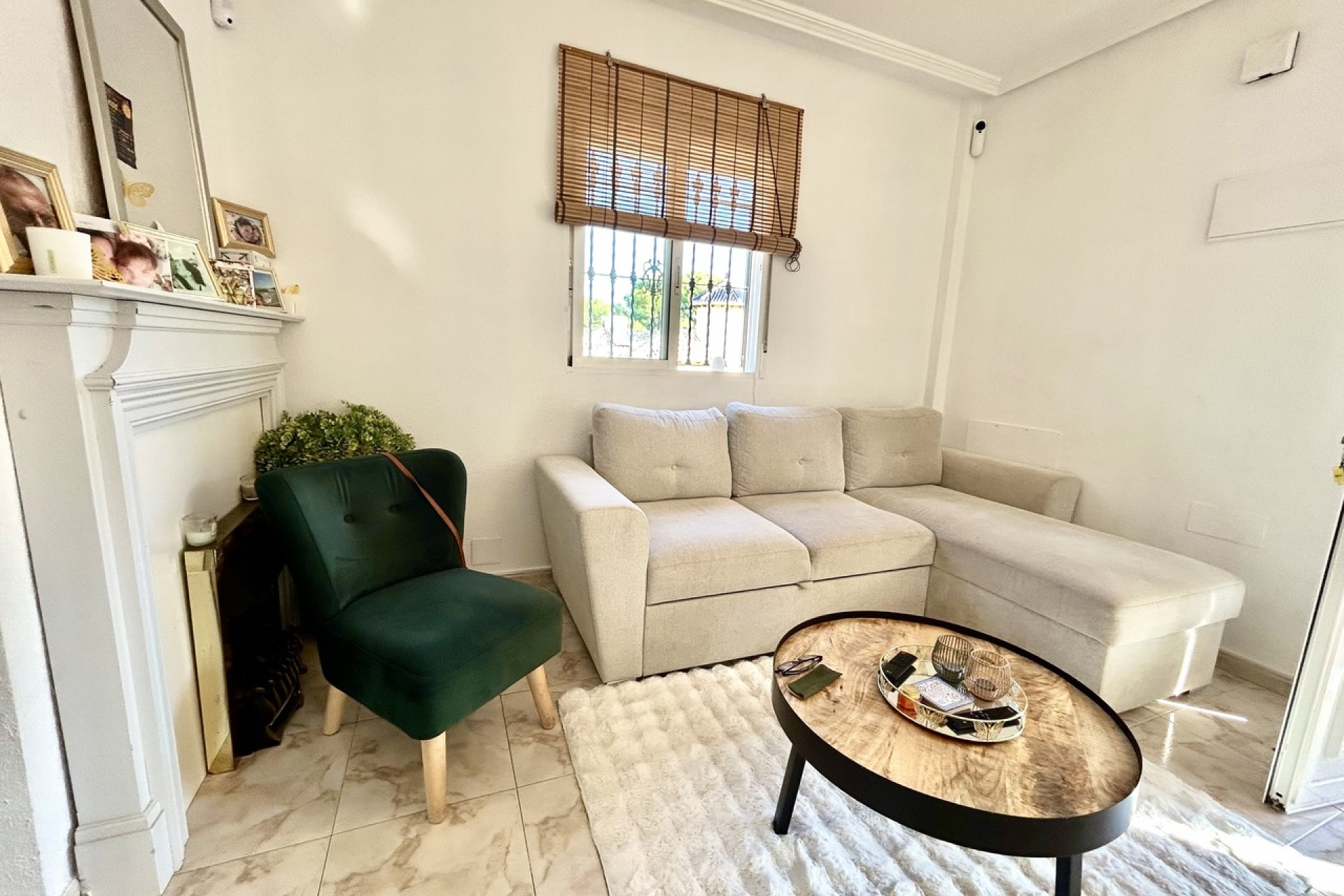 Brukt - Villa -
Villamartin - Costa Blanca