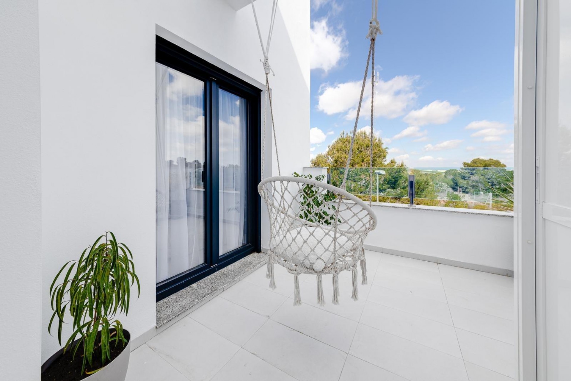 Brukt - Villa -
Villamartin - Orihuela Costa