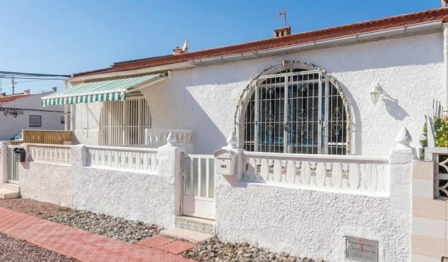 Bungalow - Återförsäljning - Torrevieja - La Siesta - El Salado - Torreta