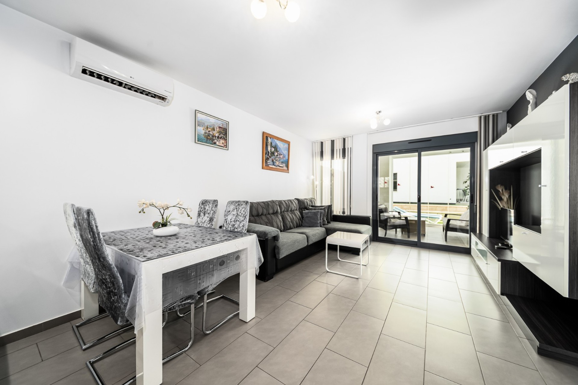 Korttidsleie - Apartment -
Orihuela Costa - La Zenia