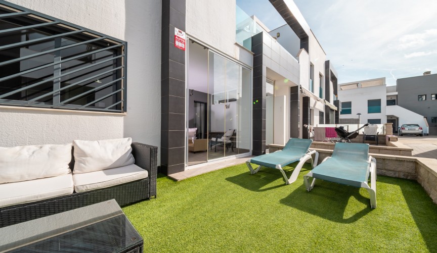 Korttidsuthyrning - Apartment -
Orihuela Costa - La Zenia