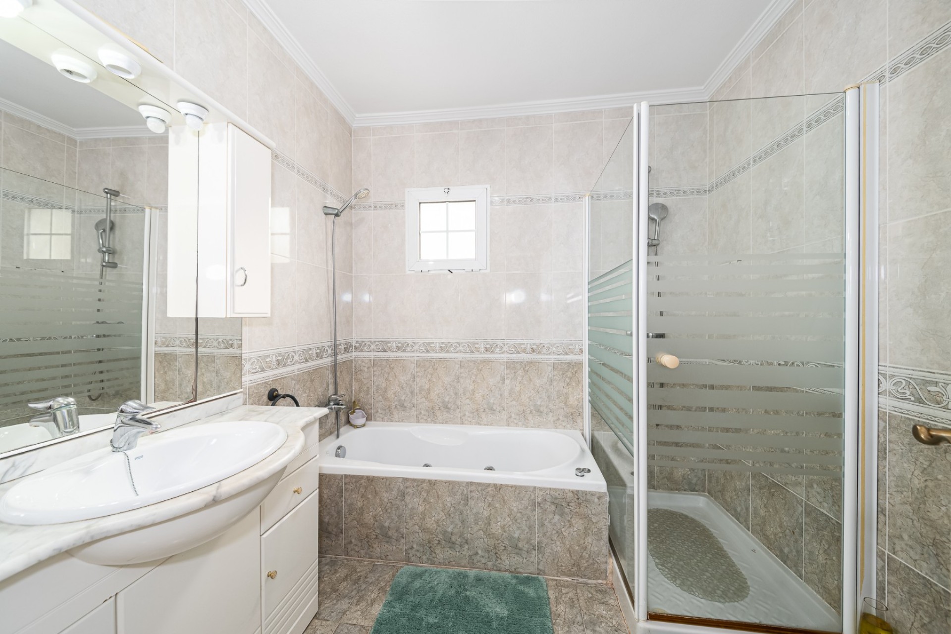 Korttidsuthyrning - Chalet -
Orihuela Costa - La Zenia