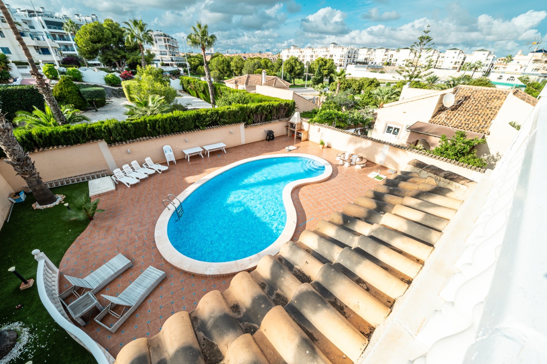 Korttidsuthyrning - Chalet -
Orihuela Costa - La Zenia