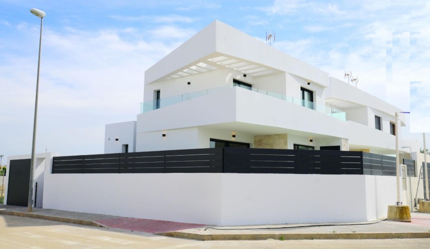 New Build - Villa -
Dolores - polideportivo