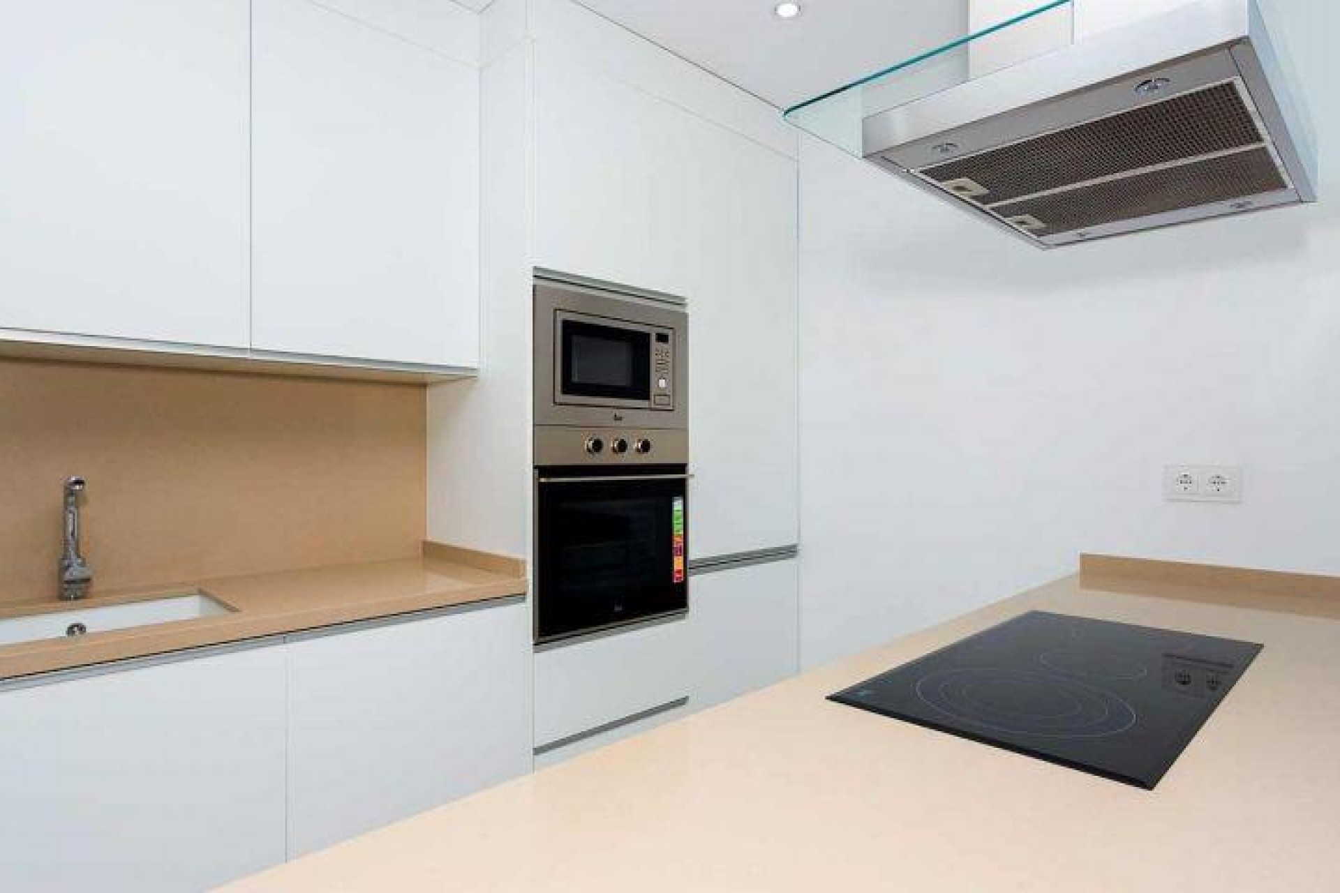 Nybygg - Quad House -
Daya Nueva - Centro