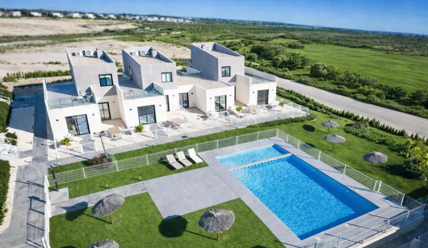 Nybygg - Town House -
Banos y Mendigo - Altaona Golf