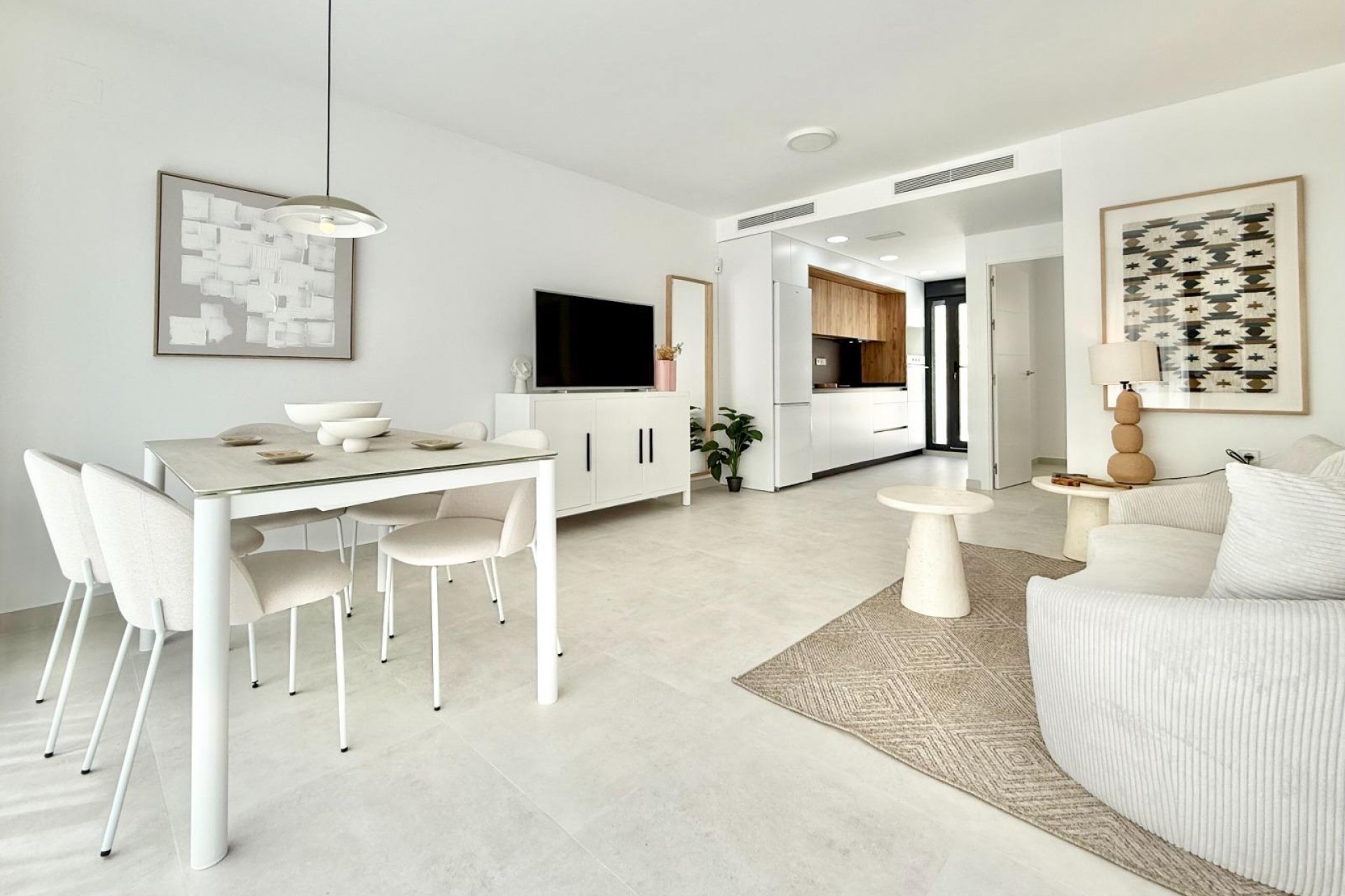 Nybygg - Town House -
Cox - San Fernando