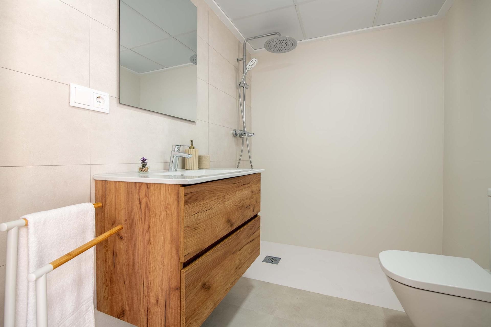 Nybygg - Town House -
Cox - San Fernando