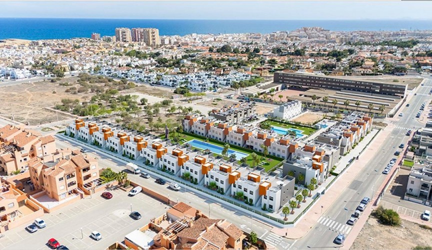 Nybygg - Town House -
Torrevieja - aguas nuevas