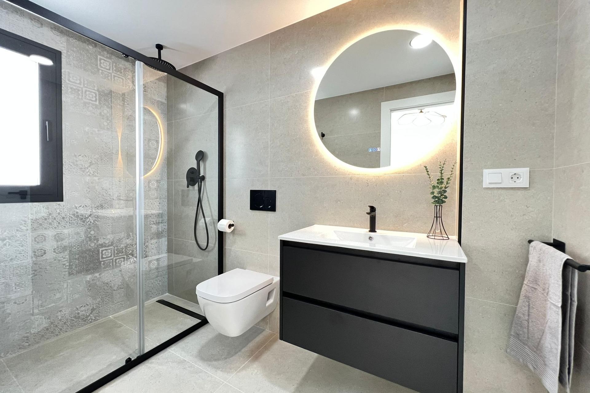 Nybygg - Villa -
Benferri - Benfis Park