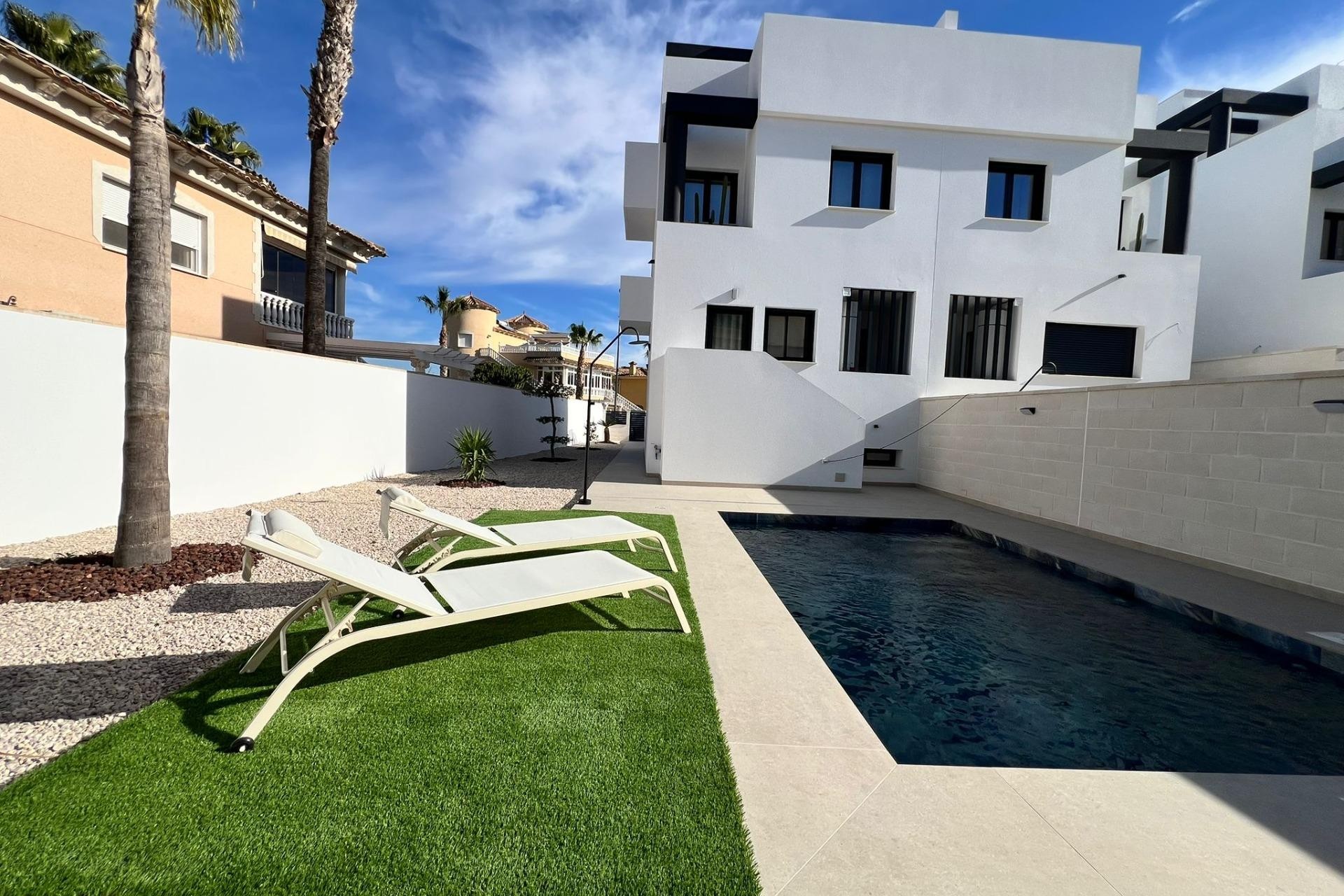 Nybygg - Villa -
Benferri - Benfis Park