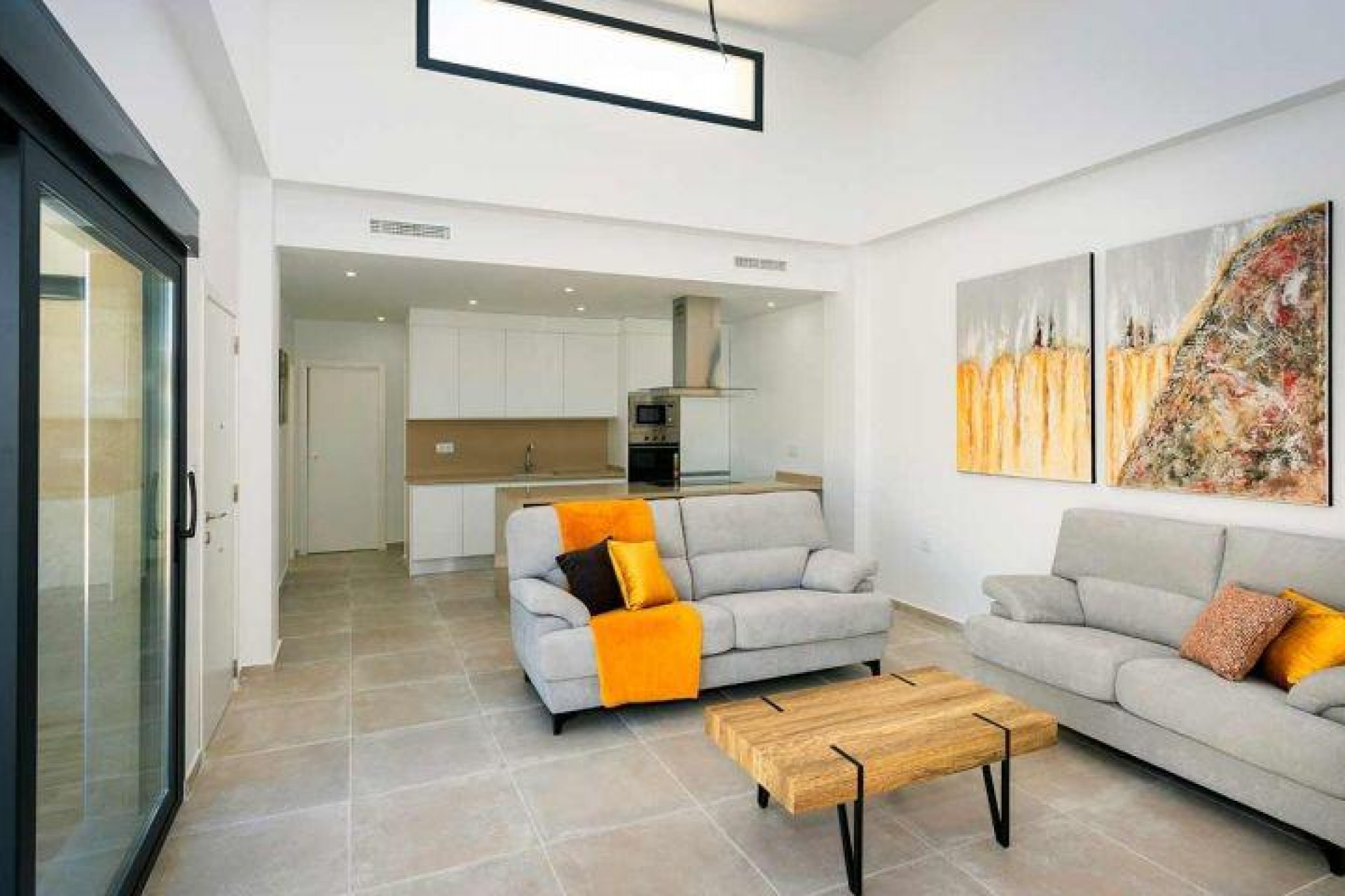 Nybygg - Villa -
Daya Nueva - Centro