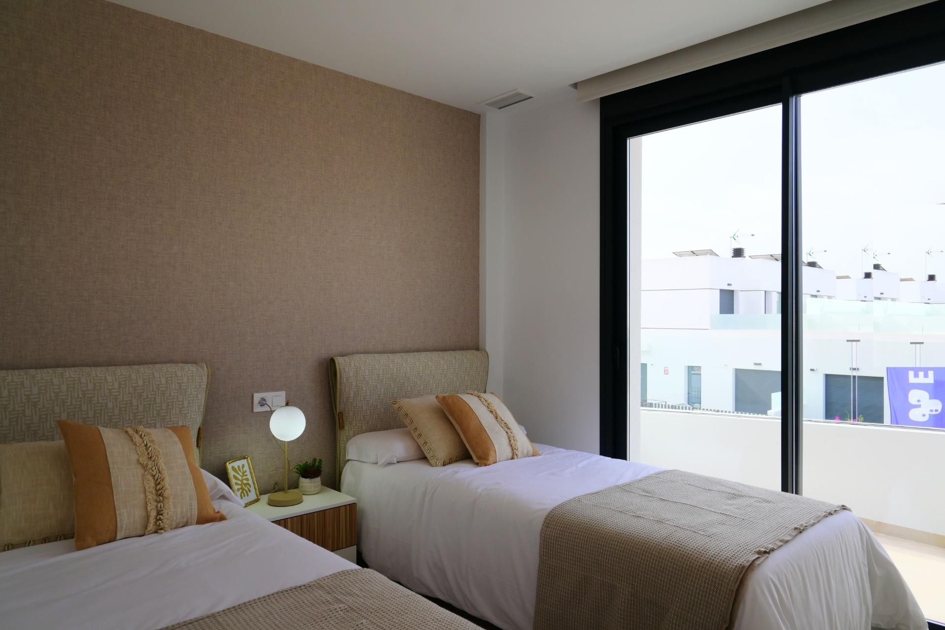 Nybygg - Villa -
Dolores - polideportivo