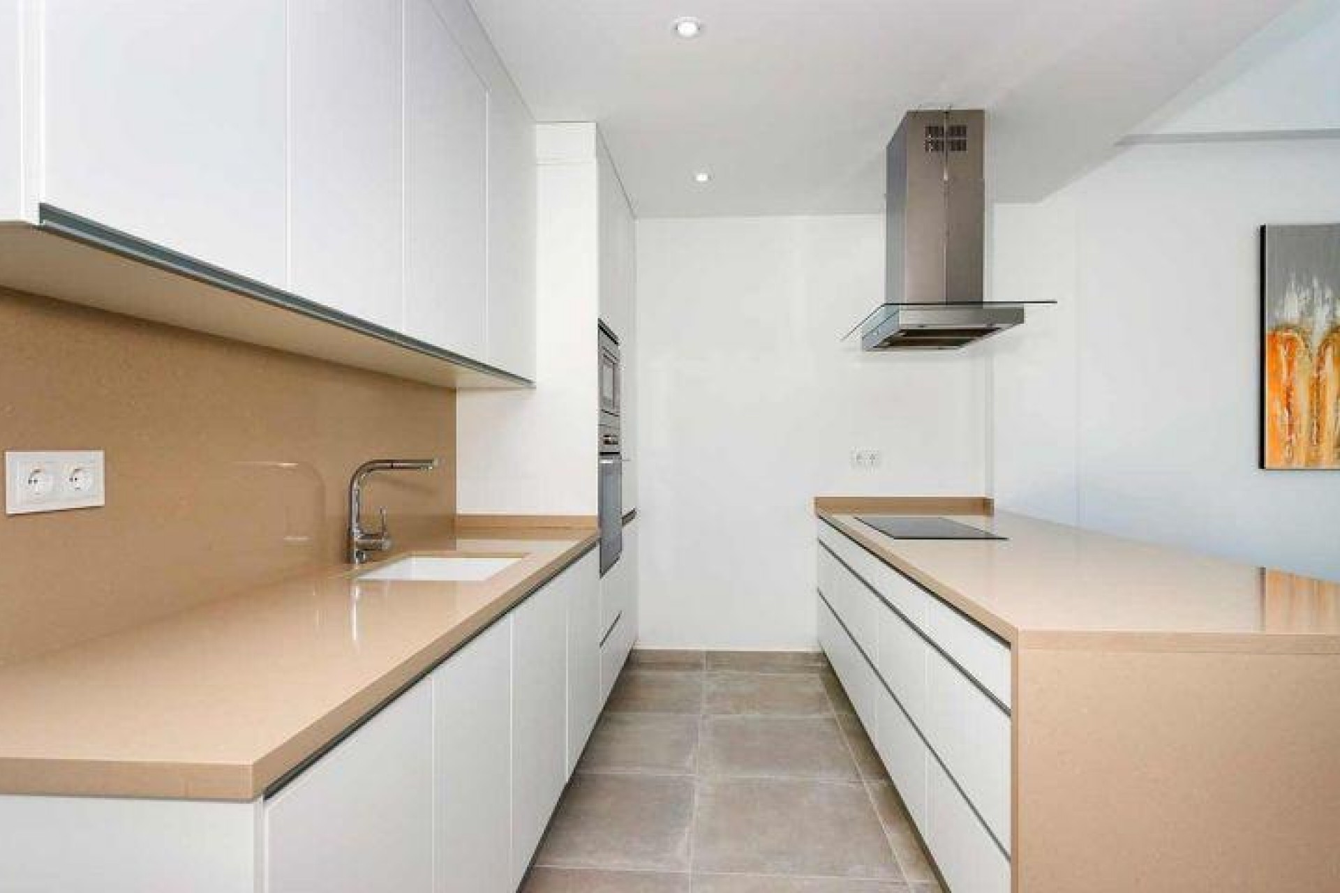 Nybyggnation - Quad House -
Daya Nueva - Centro