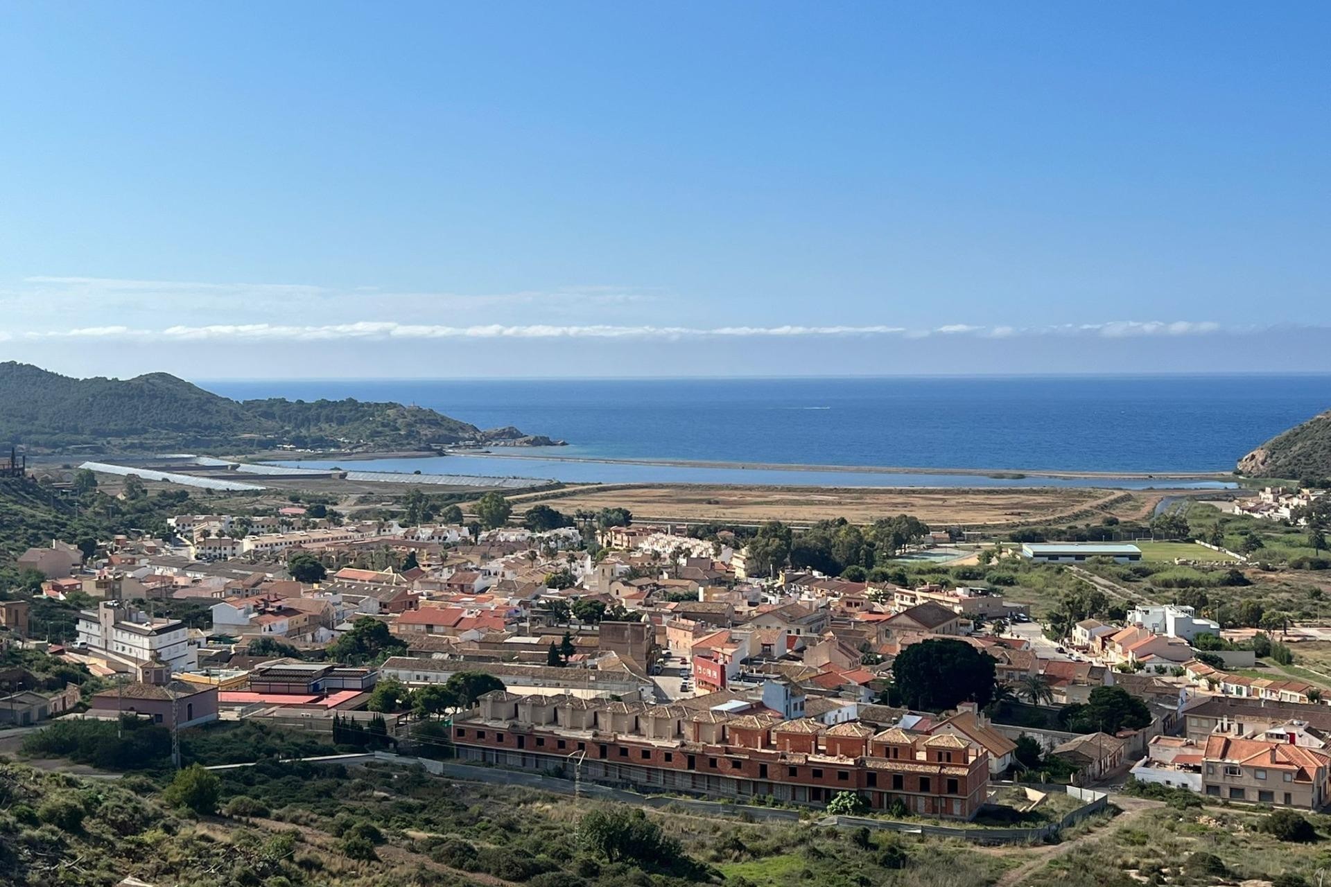 Nybyggnation - Town House -
La Union - centro