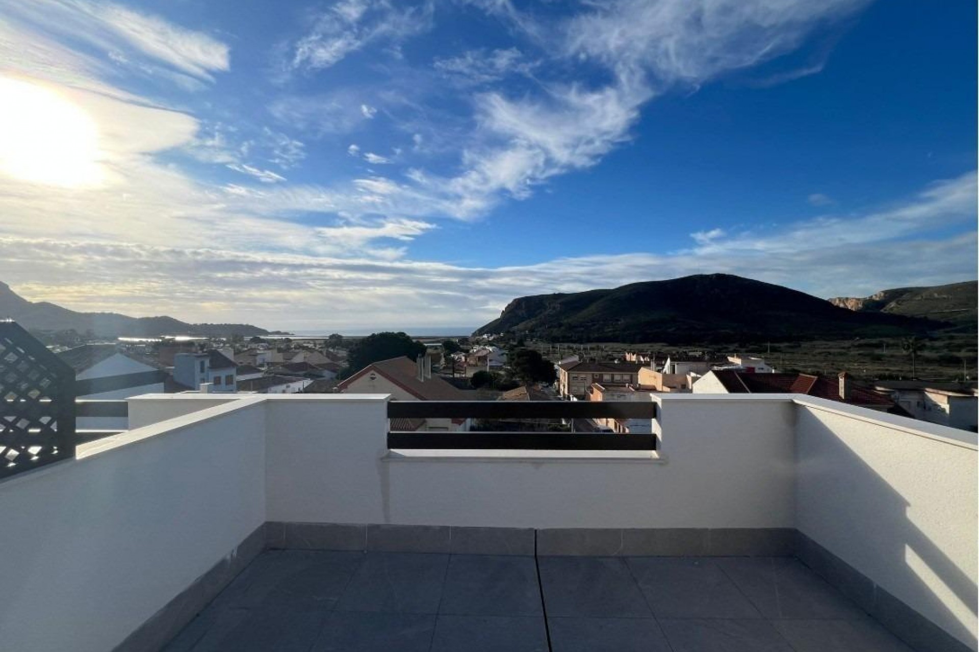 Nybyggnation - Town House -
La Union - centro