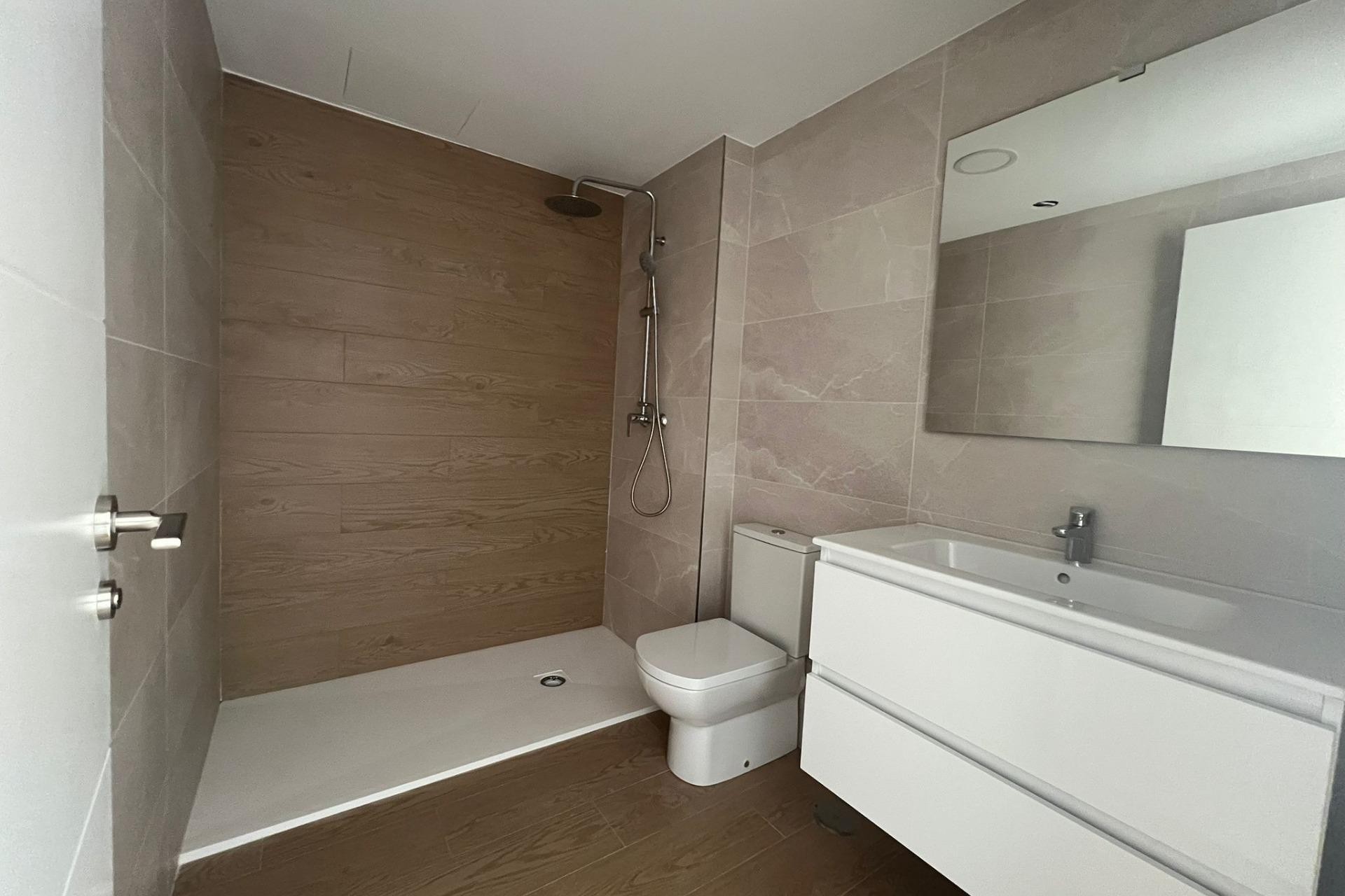 Nybyggnation - Town House -
La Union - centro