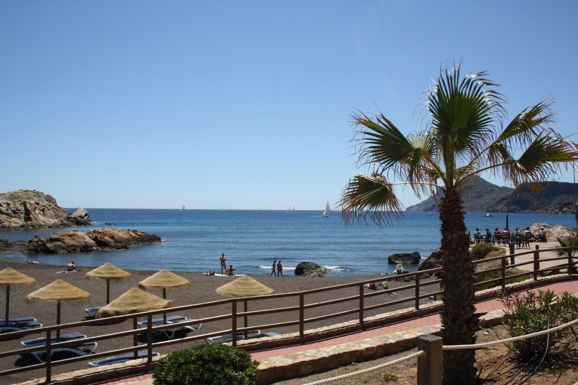 Nybyggnation - Town House -
La Union - centro