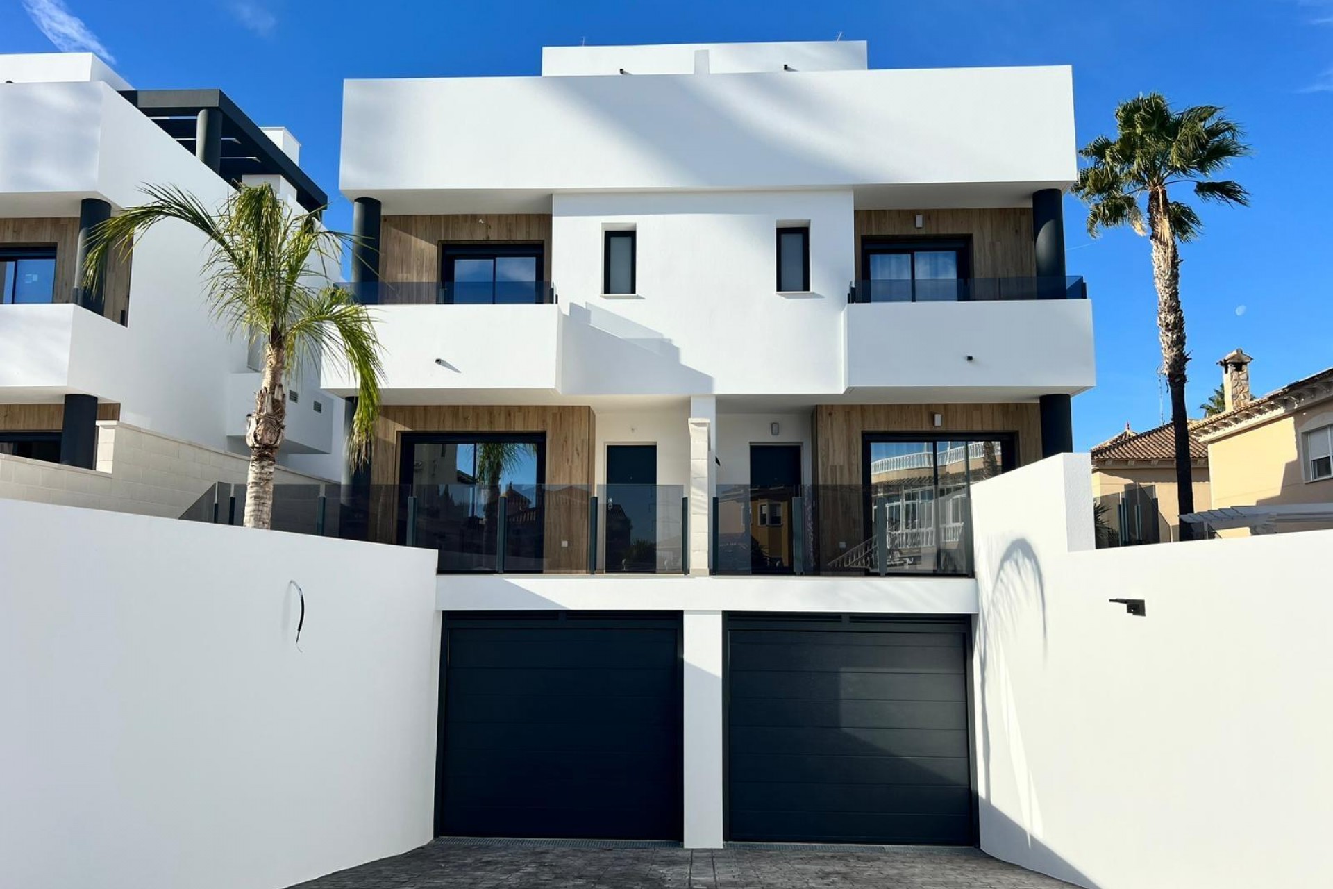 Nybyggnation - Villa -
Benferri - Benfis Park