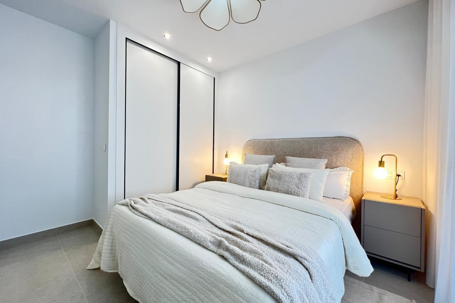 Nybyggnation - Villa -
Benferri - Benfis Park