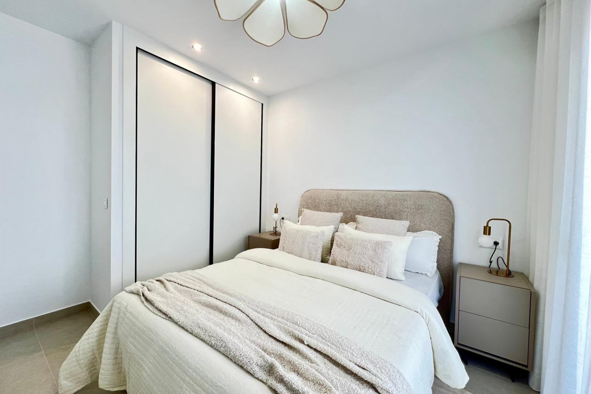 Nybyggnation - Villa -
Benferri - Benfis Park