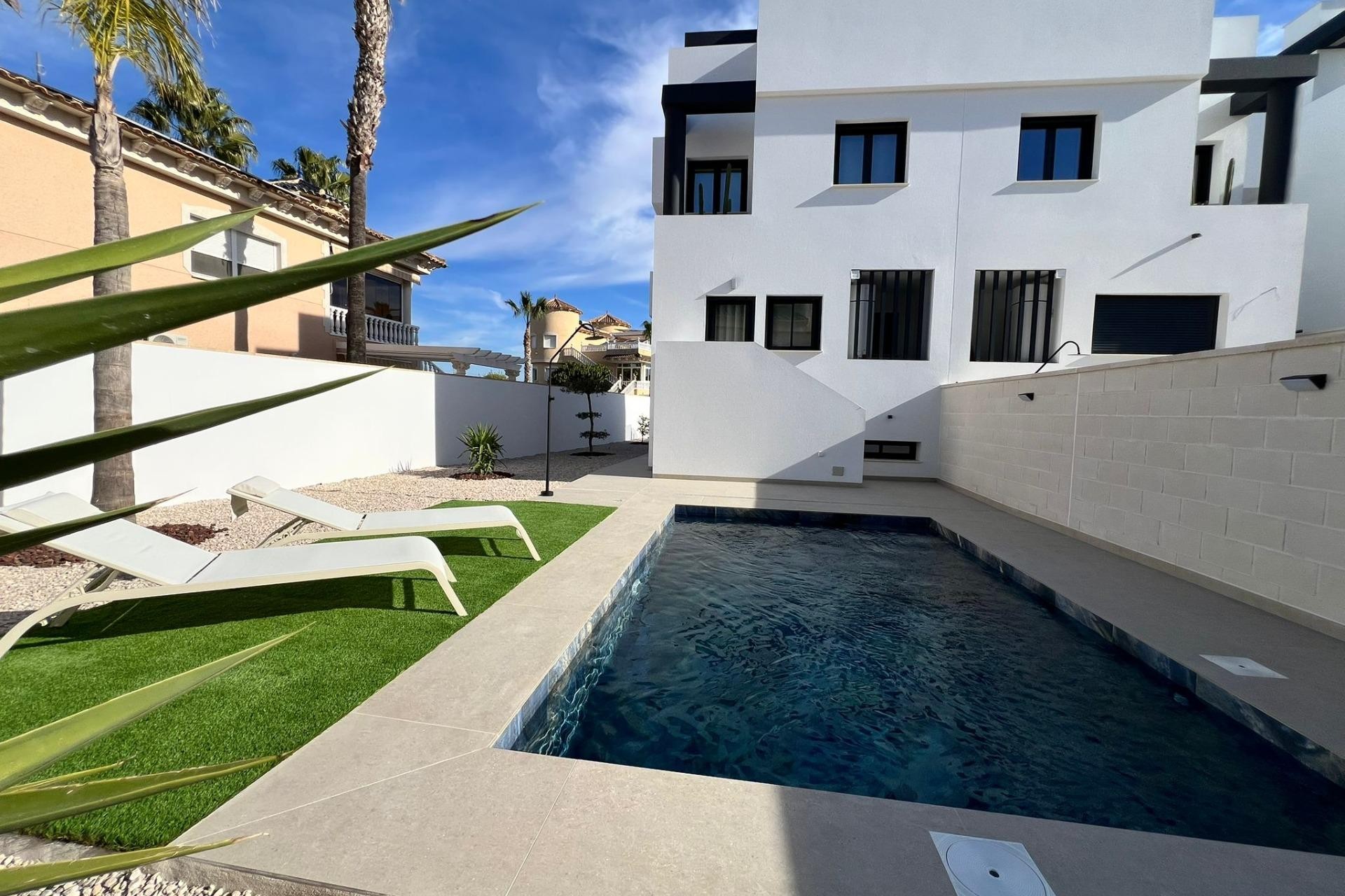 Nybyggnation - Villa -
Benferri - Benfis Park