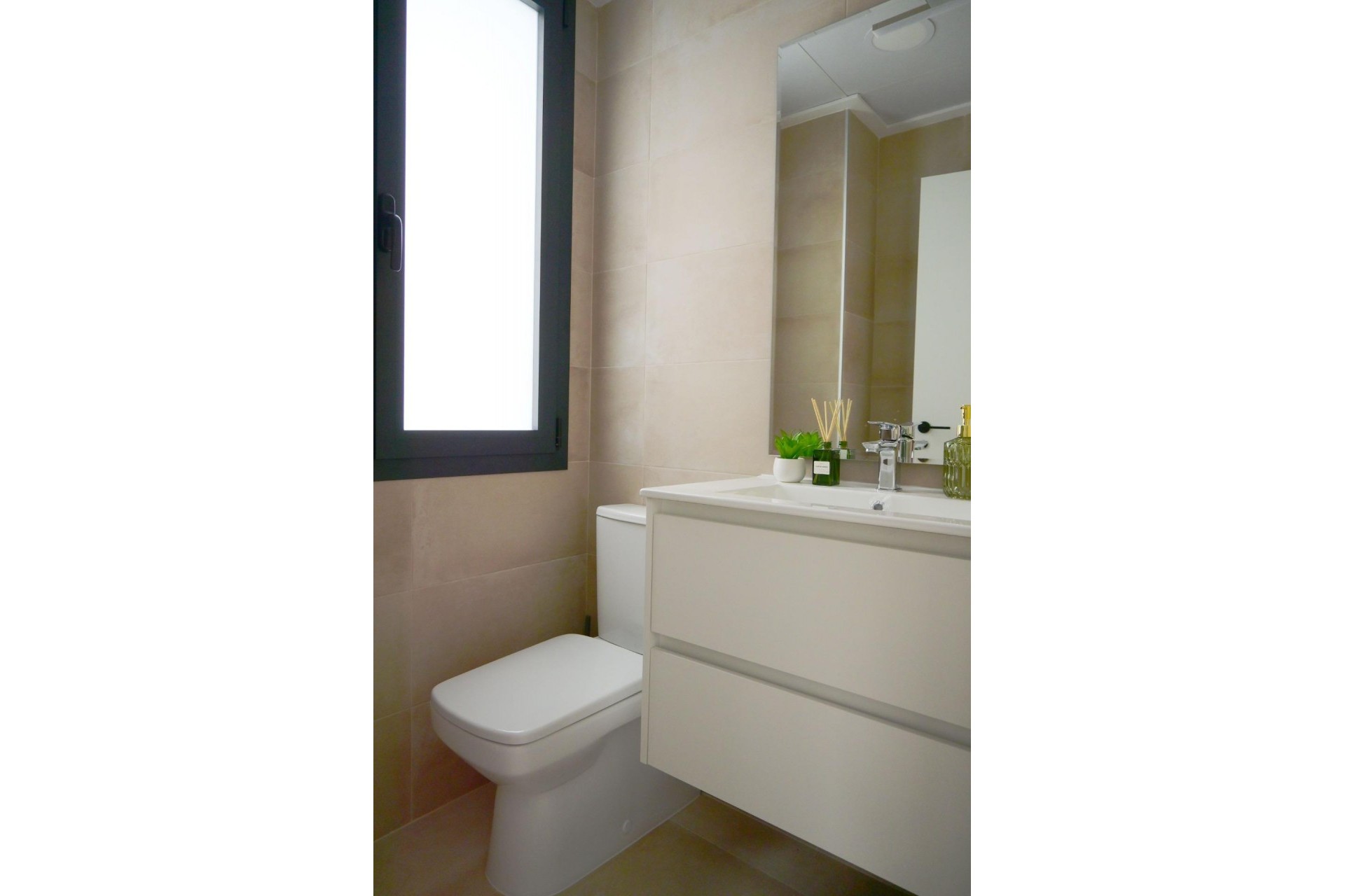 Nybyggnation - Villa -
Dolores - polideportivo