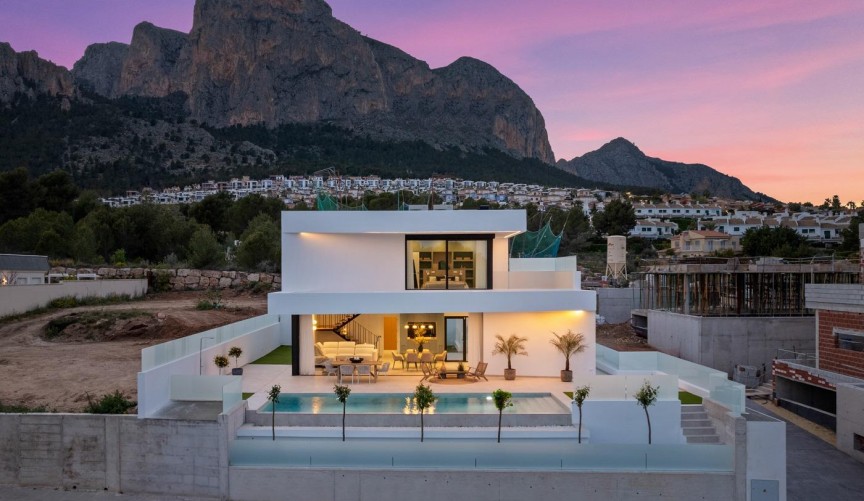 Nybyggnation - Villa -
Polop - Urbanizaciones