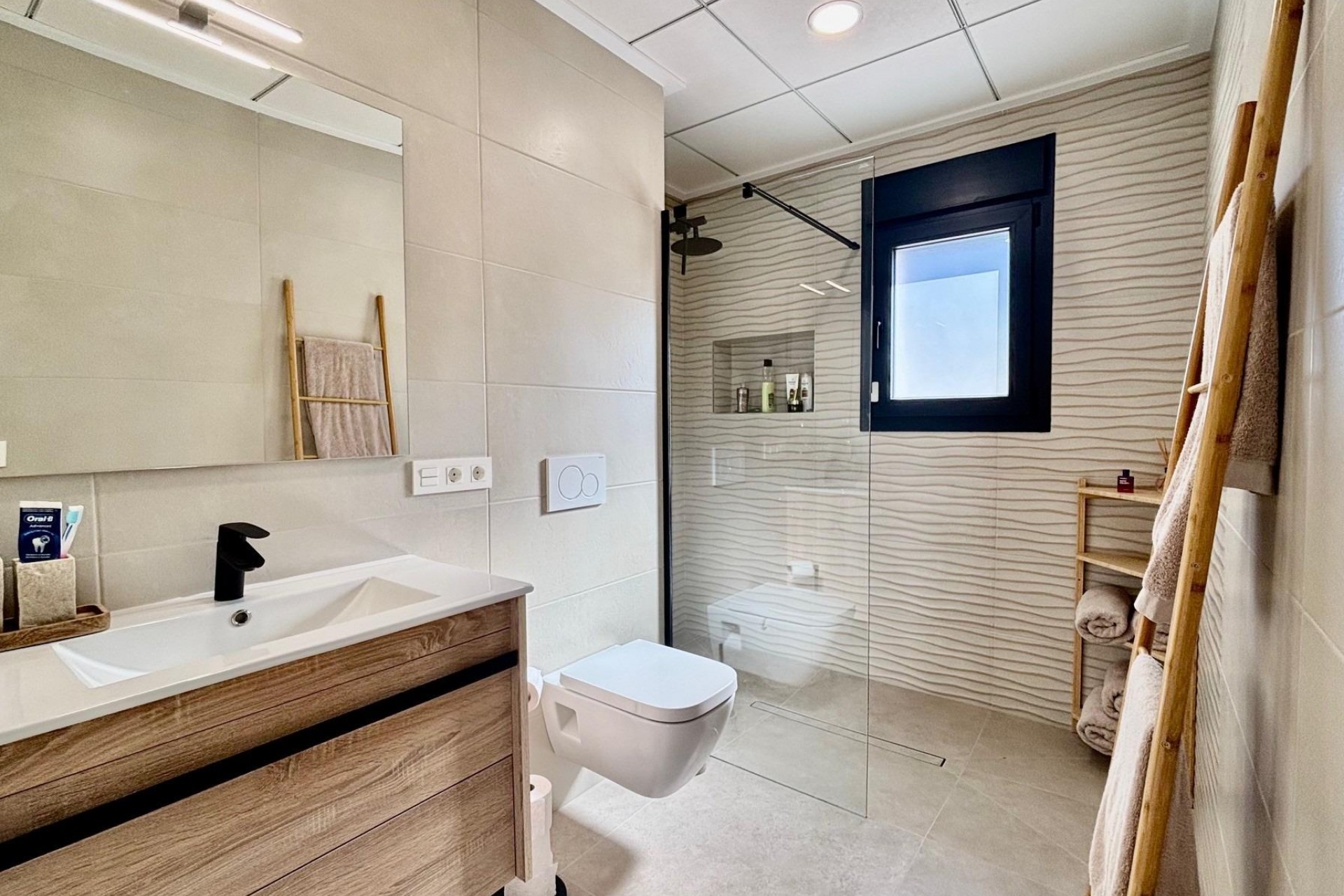 Nybyggnation - Villa -
Rafal - polideportivo