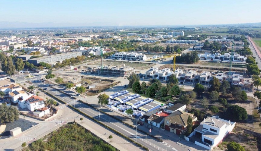 Obra nueva - Town House -
Dolores - Sector 3