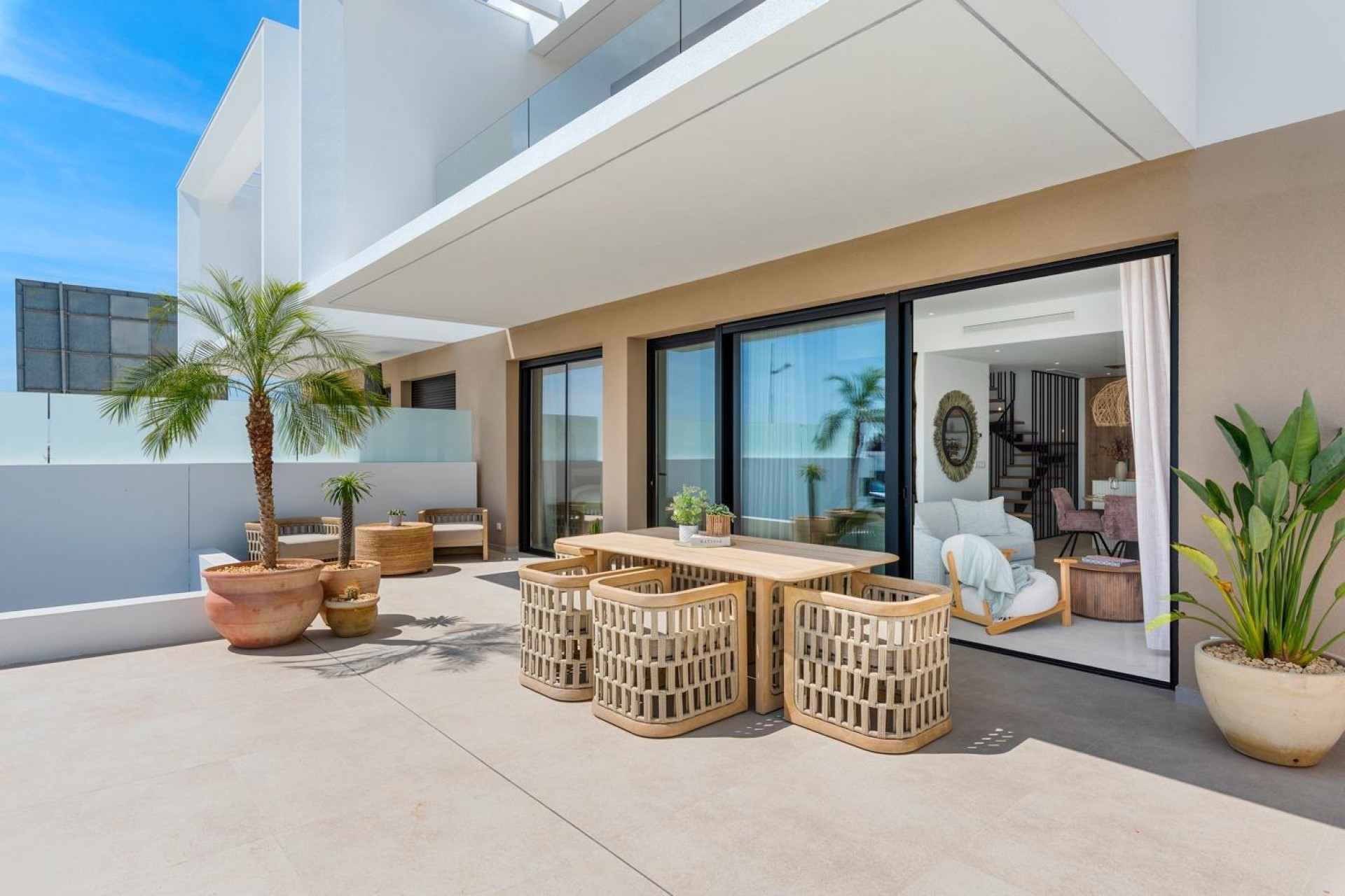 Obra nueva - Villa -
Dolores - Sector 3