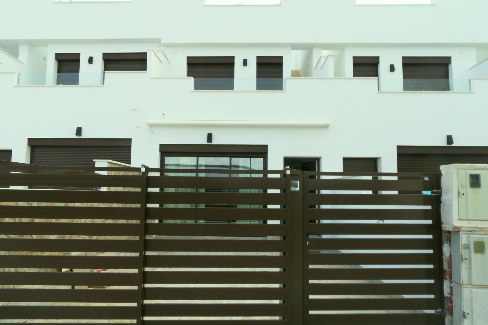 Obra nueva - Villa -
Pilar de la Horadada - parque Andromeda