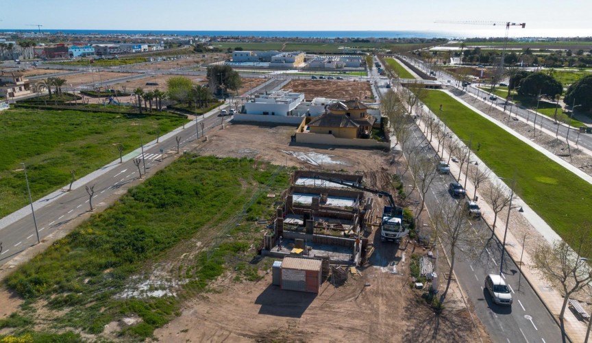 Obra nueva - Villa -
Pilar de la Horadada - pueblo