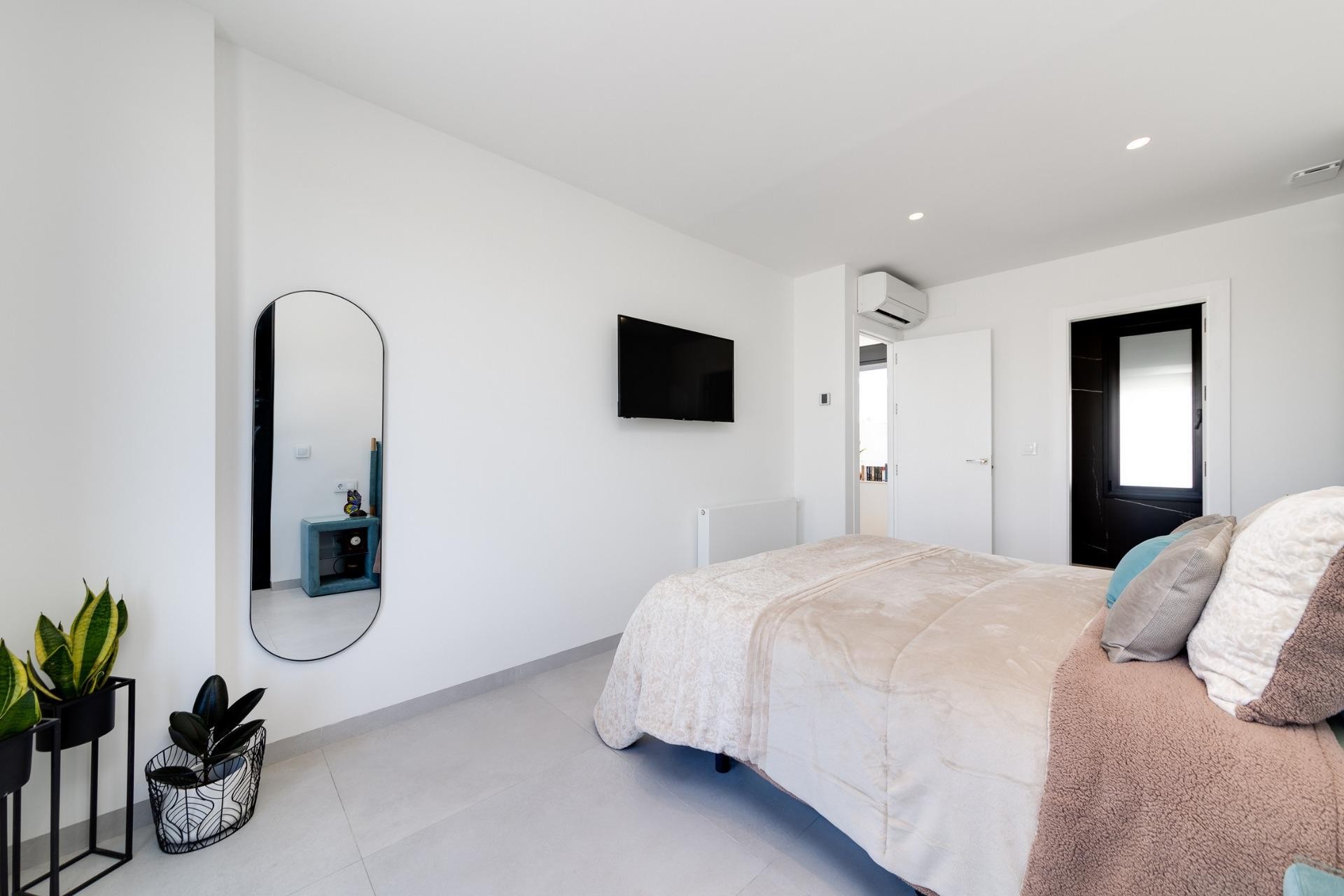Obra nueva - Villa -
Pilar de la Horadada - Roda Golf