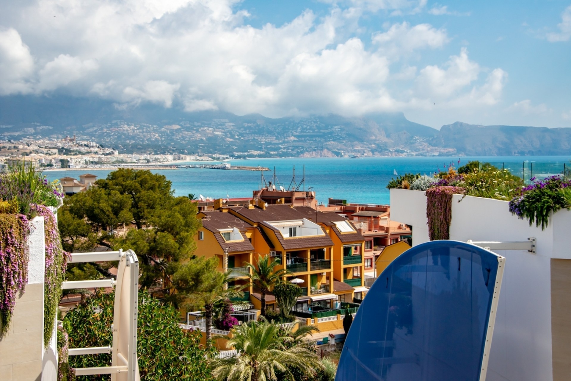 Resale - Apartment -
Alfas del Pí - Albir